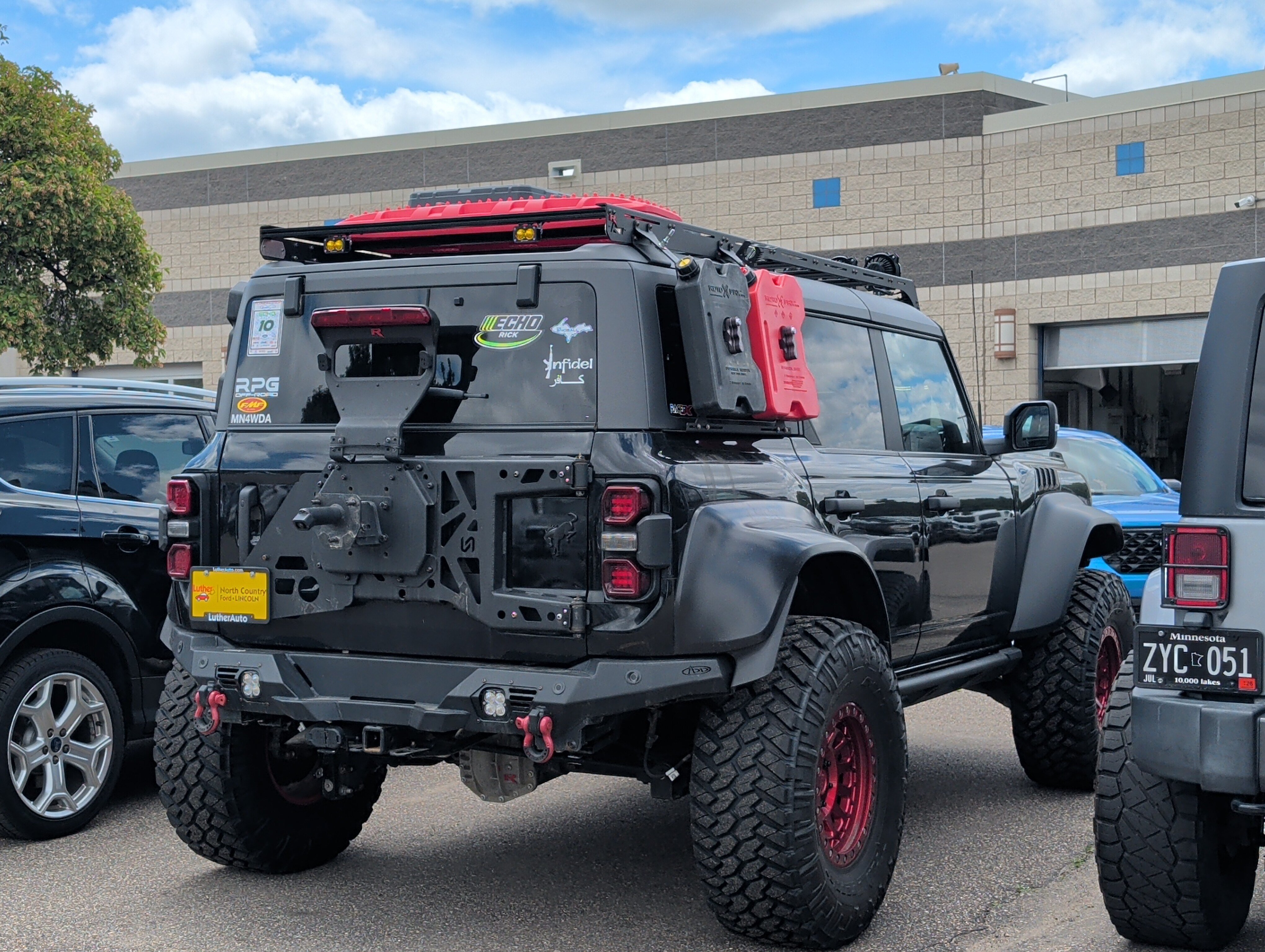 Used 2023 Ford Bronco Raptor AWD/4WD image 2
