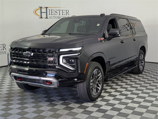 Used 2025 Chevrolet Suburban Z71 image 4