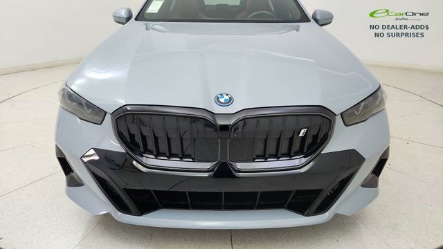 Used 2025 BMW i5 xDrive40 w/ M Sport Package image 8