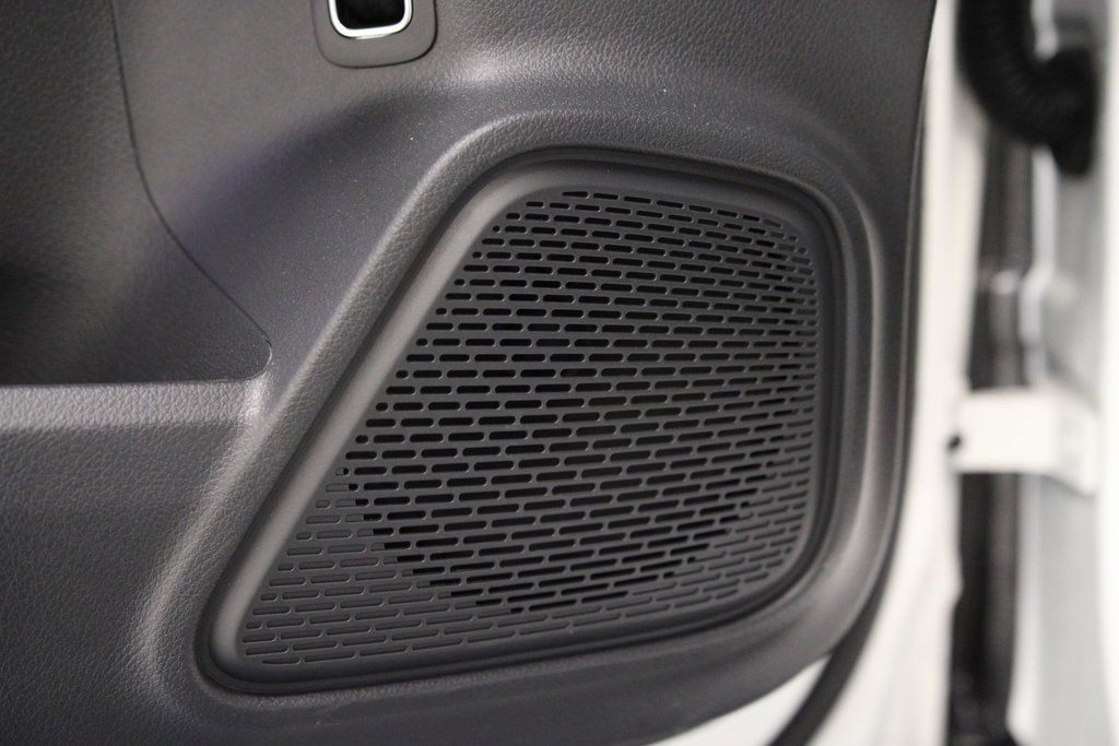 Certified 2024 Mercedes-Benz GLB 250 4MATIC image 24