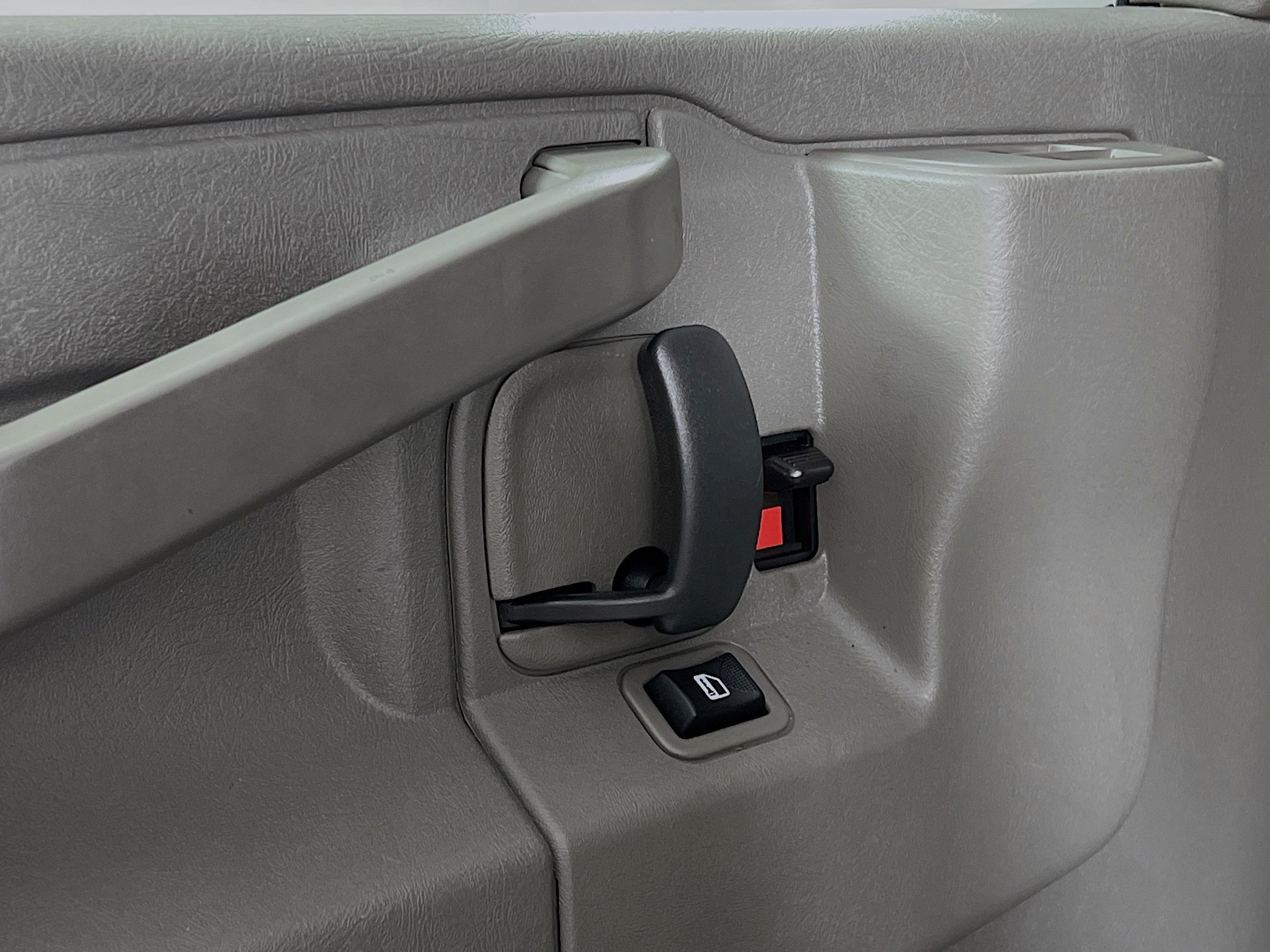 Used 2021 Chevrolet Express 2500 Extended w/ Communications Package RWD image 16