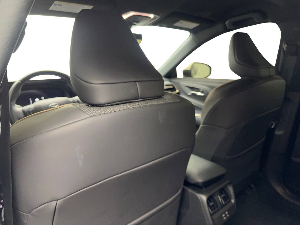 Used 2023 Toyota Crown XLE image 35