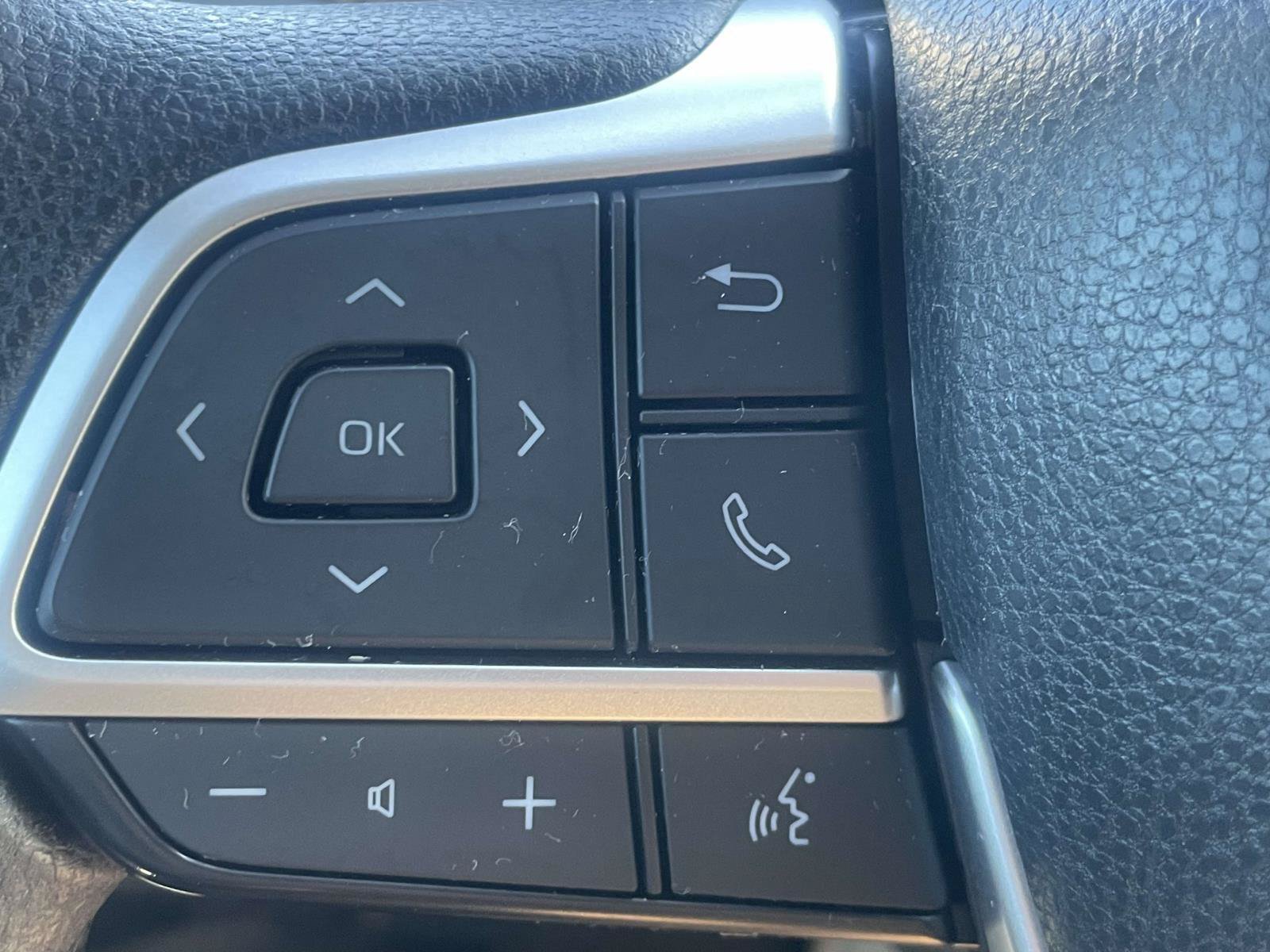 Used 2025 Toyota Grand Highlander FWD image 23