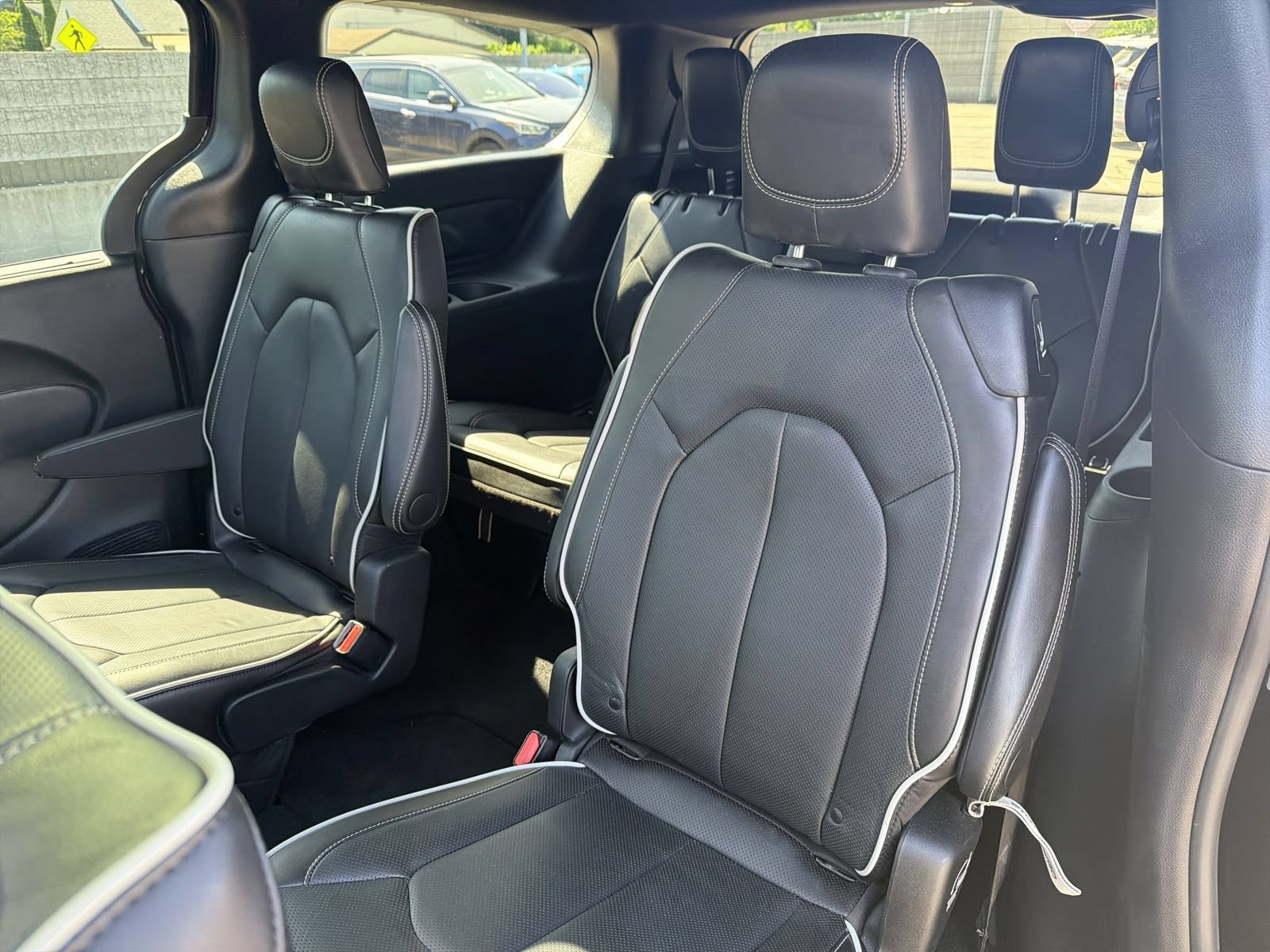 Used 2026 Chrysler Pacifica Limited w/ S Appearance Package FWD image 28