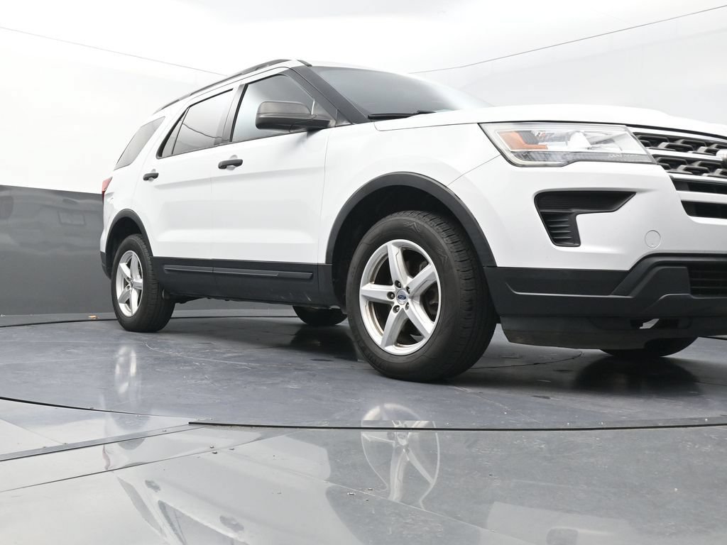 Used 2018 Ford Explorer 4WD w/ Class II Trailer Tow Package image 21