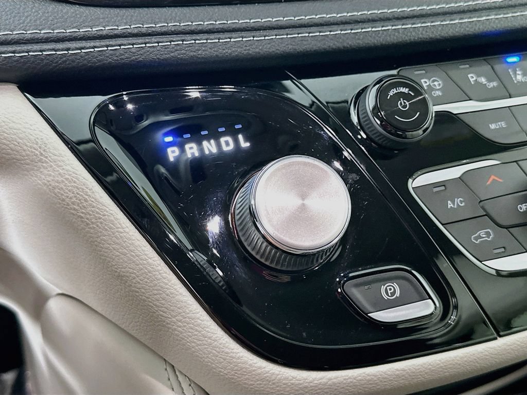 Certified 2021 Chrysler Pacifica Limited w/ Premium & Safety Sphere Group AWD/4WD image 26