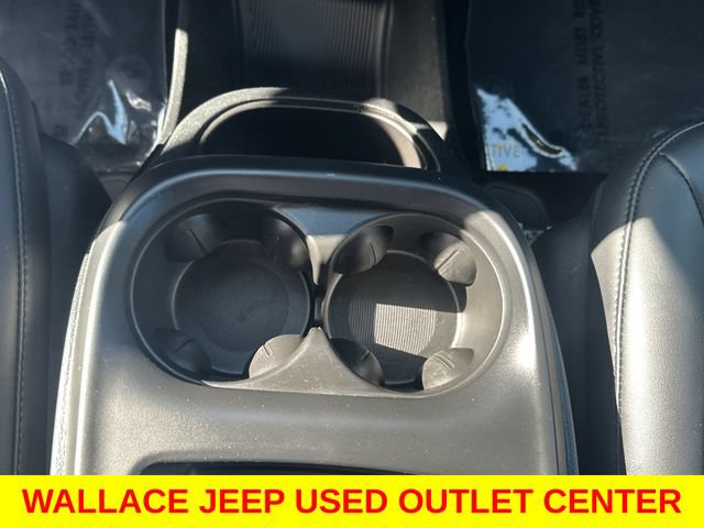 Used 2025 Chrysler Pacifica Select FWD image 24