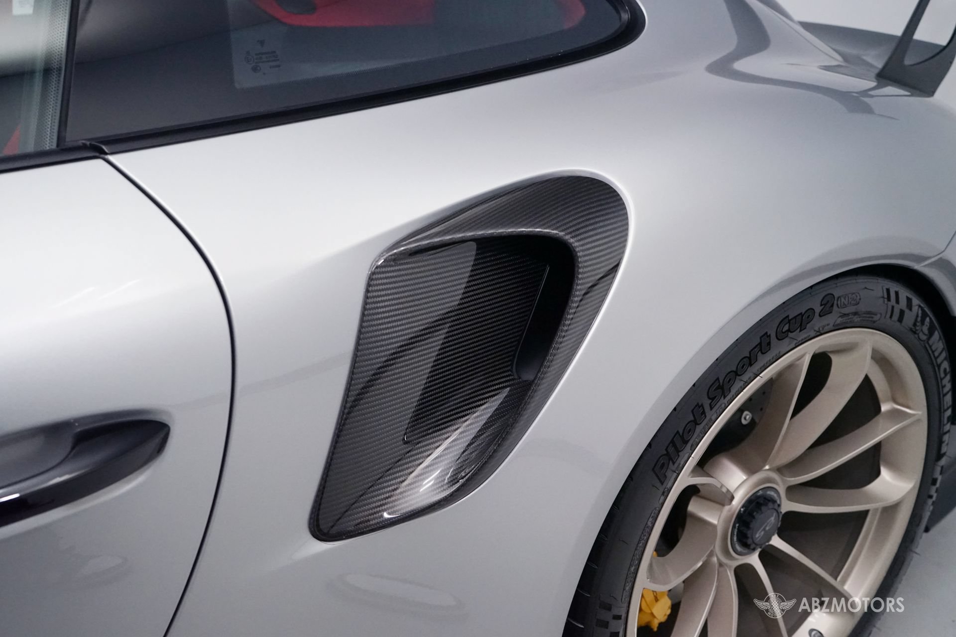 Used 2018 Porsche 911 GT2 RS RWD image 12