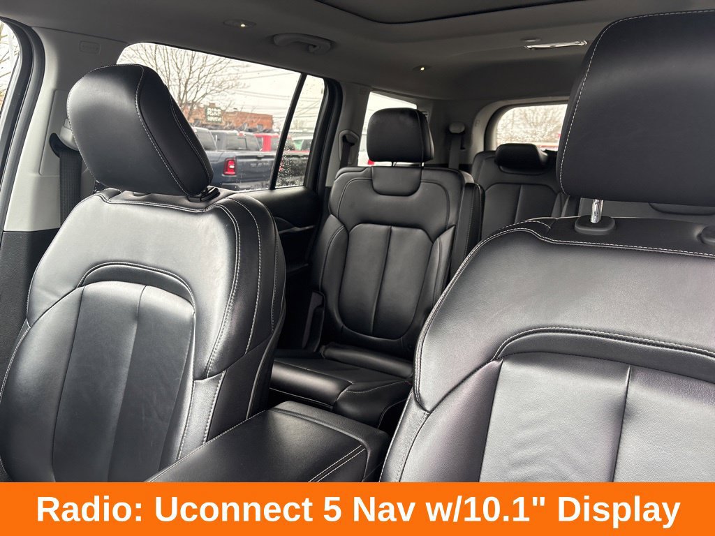Used 2023 Jeep Grand Cherokee L Limited AWD/4WD image 7