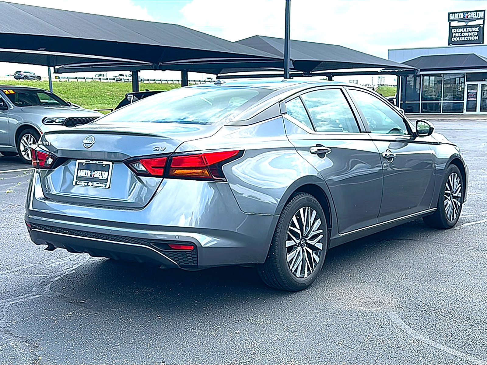 Used 2023 Nissan Altima 2.5 SV image 8