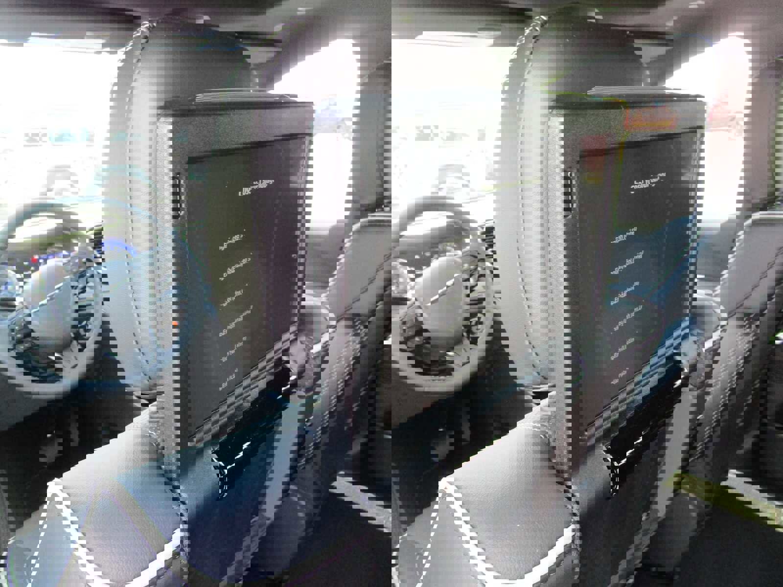 New 2026 Chrysler Pacifica Limited w/ Uconnect Theater Family Group image 24