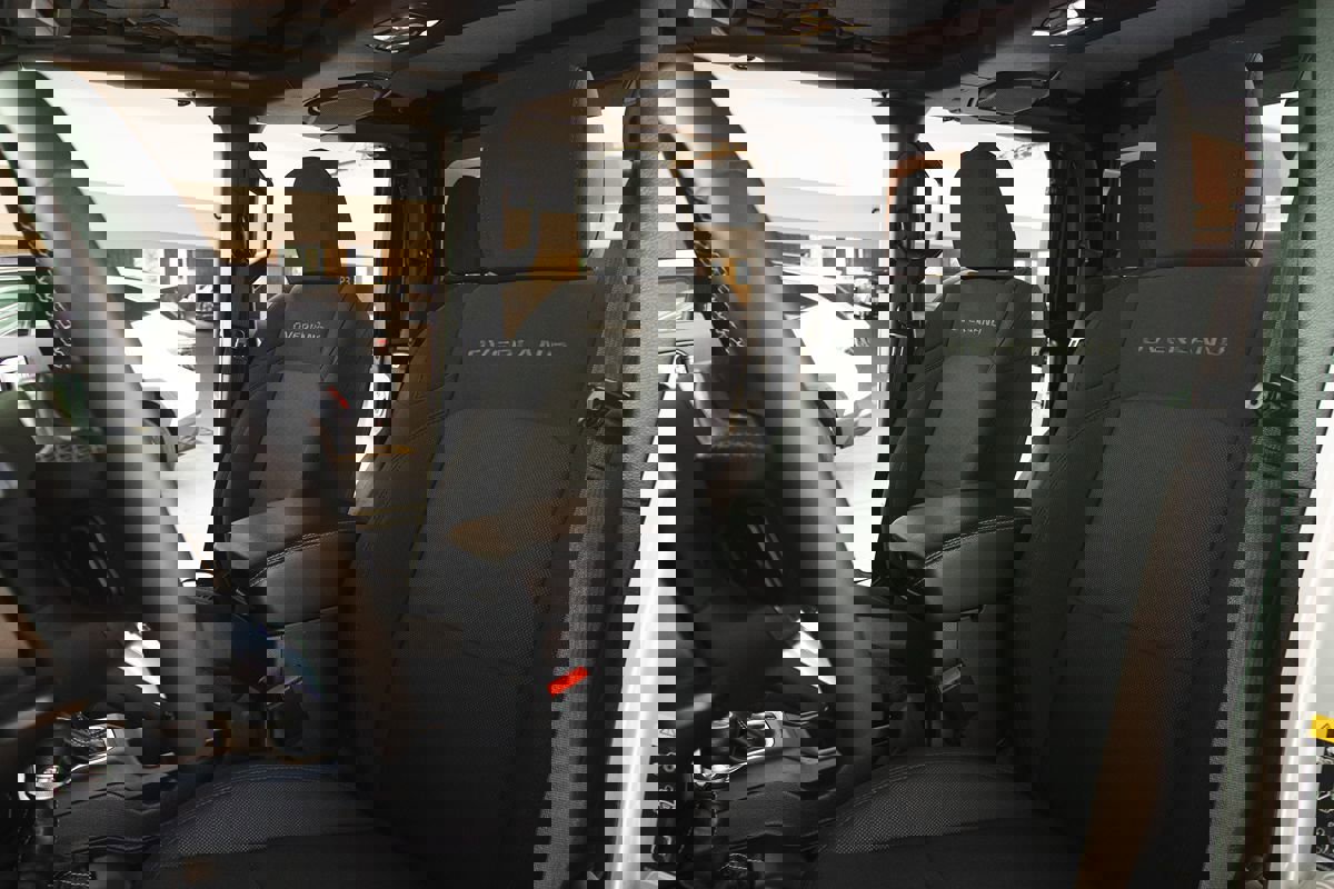 Used 2023 Jeep Gladiator Overland image 17