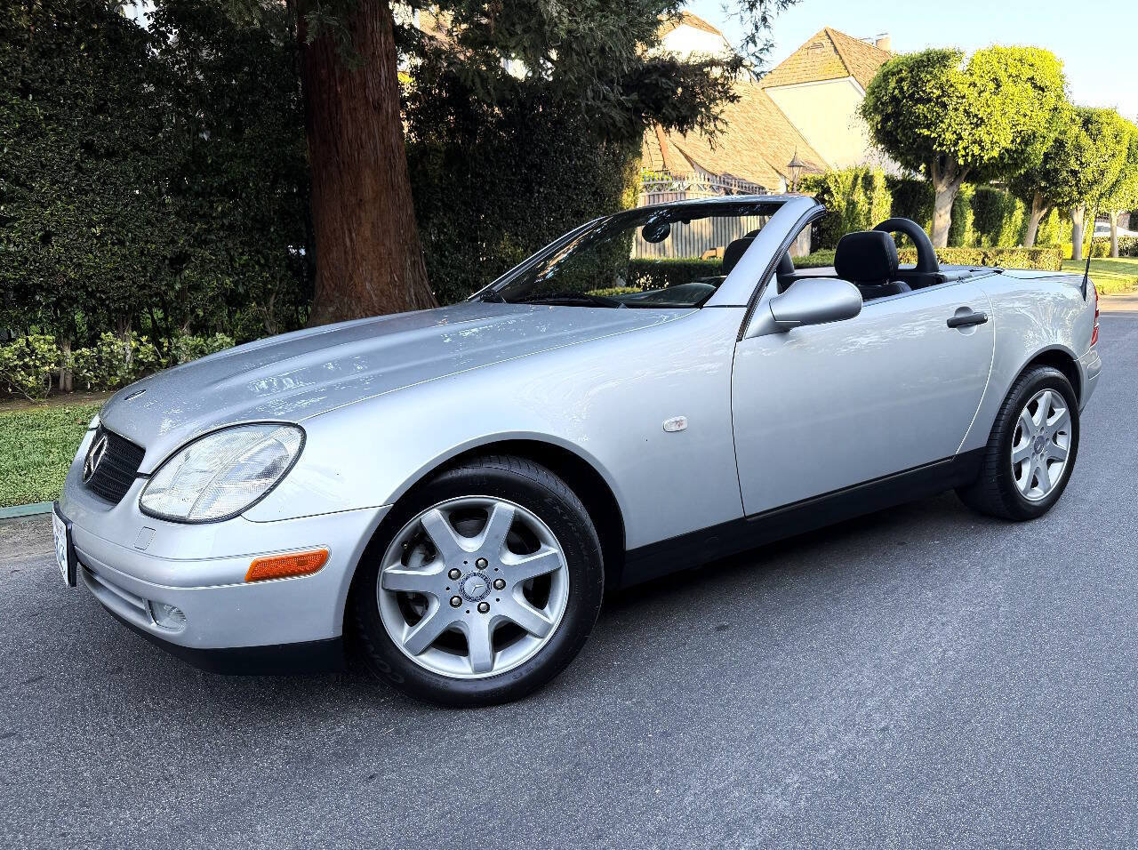 Used 2000 Mercedes-Benz SLK 230 image 4