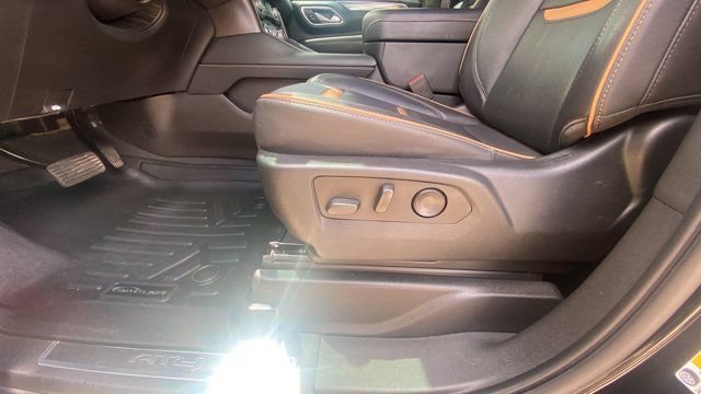 Used 2023 GMC Yukon AT4 w/ AT4 Premium Plus Package AWD/4WD image 11