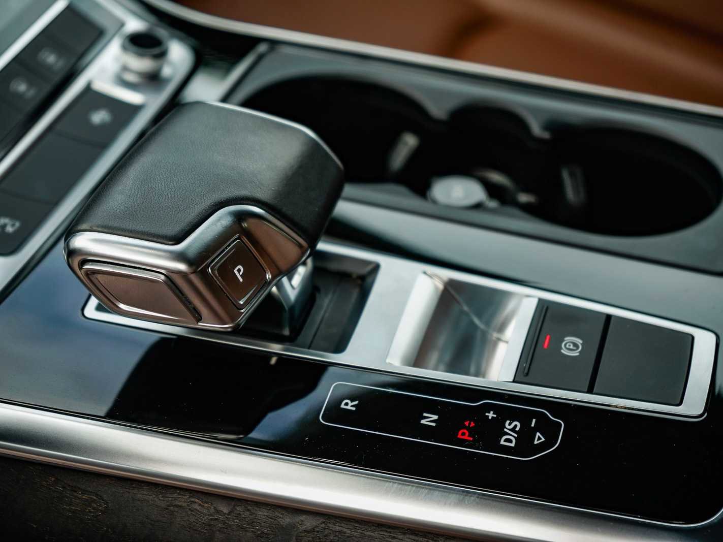 Used 2023 Audi Q8 Premium w/ Convenience Package image 21