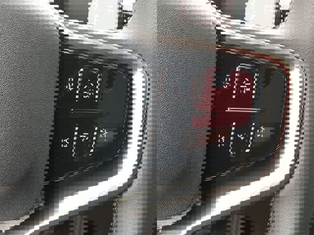 Certified 2025 Volvo EX30 Plus w/ Protection Package Premier image 23