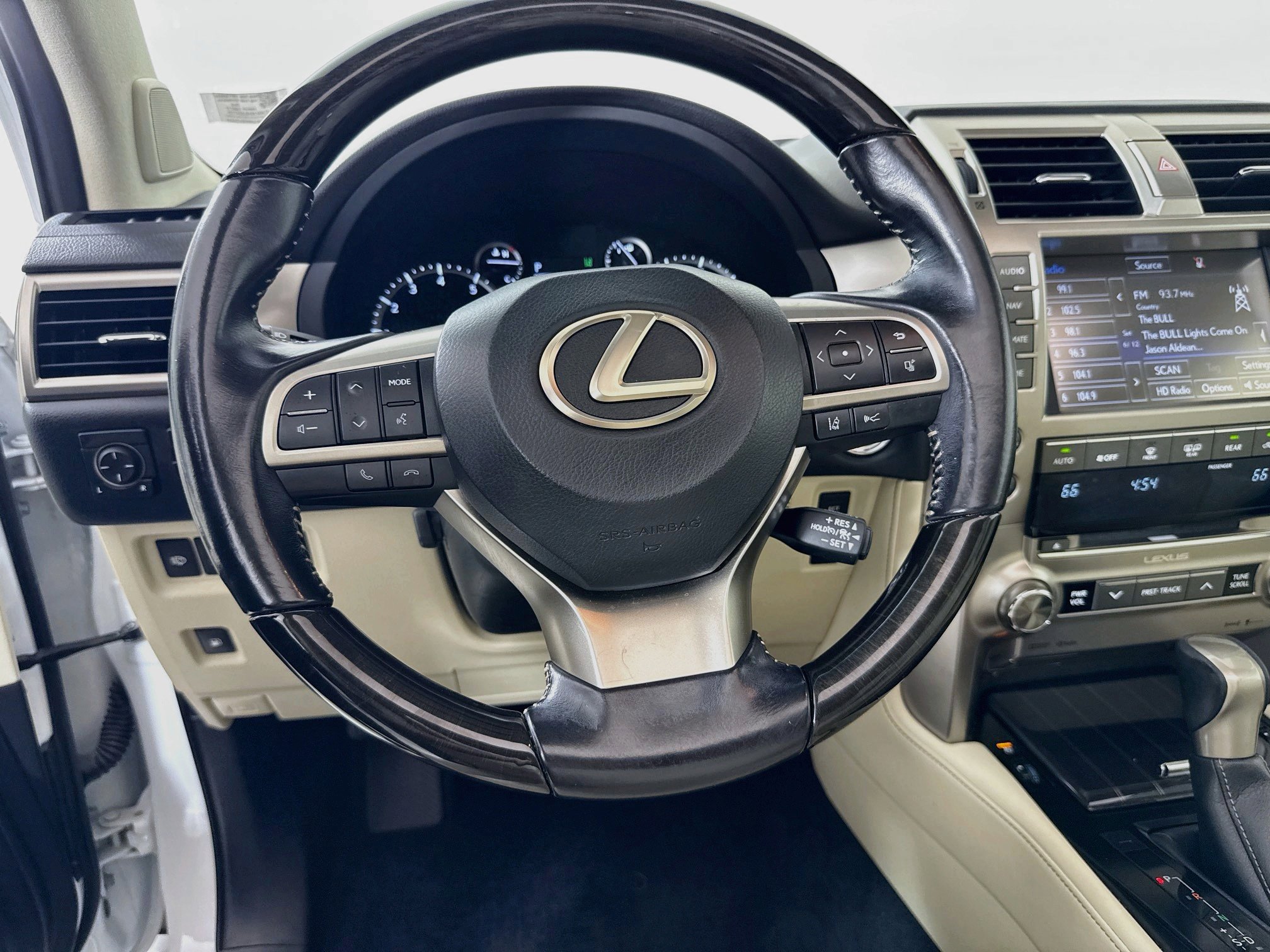 Used 2020 Lexus GX 460 Premium w/ Premium Package AWD/4WD image 12
