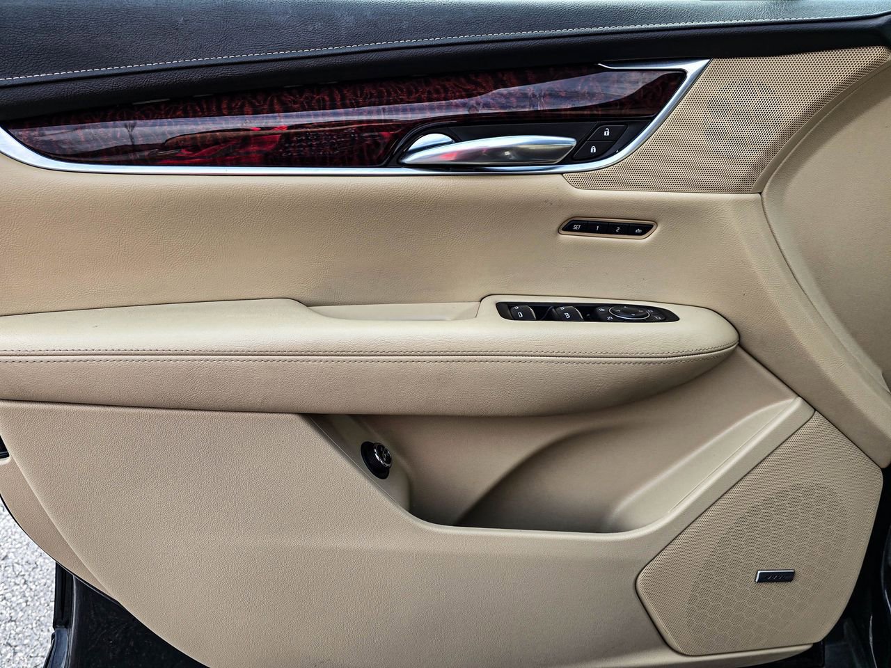 Used 2018 Cadillac XT5 Premium Luxury FWD image 11