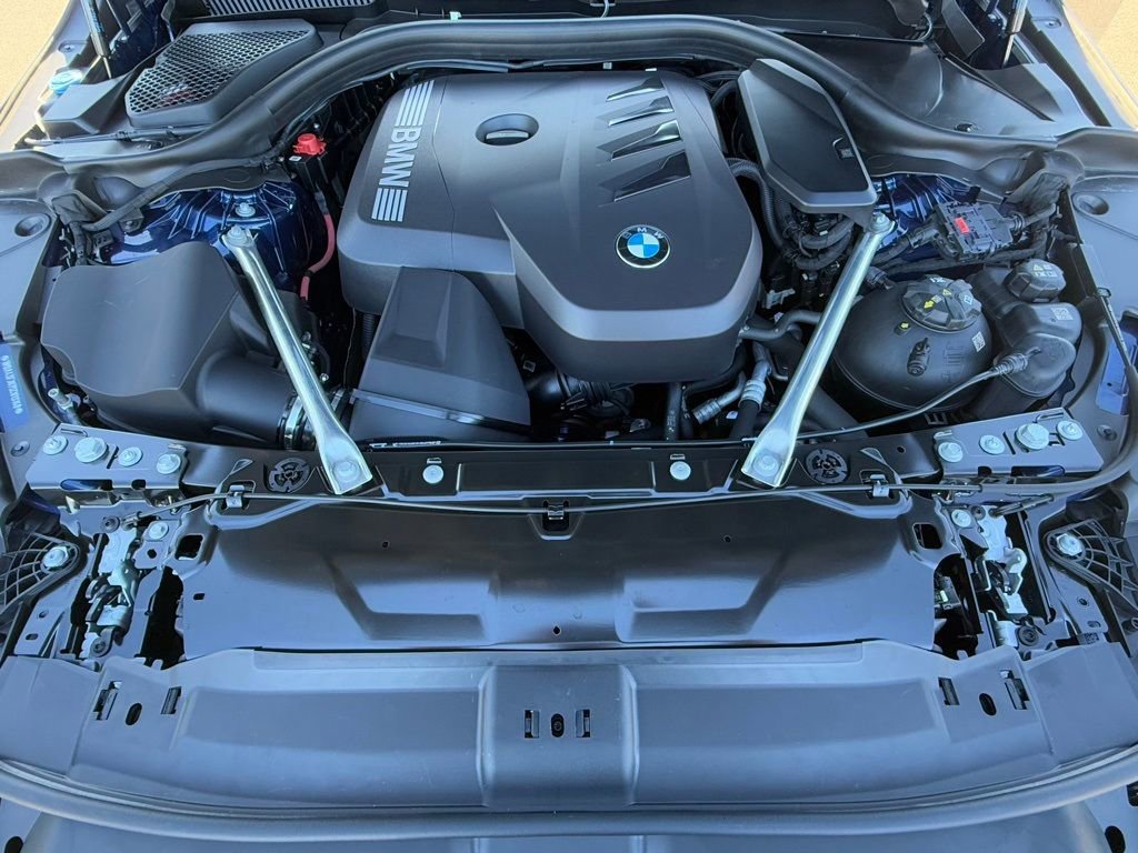 Used 2025 BMW 530i image 32