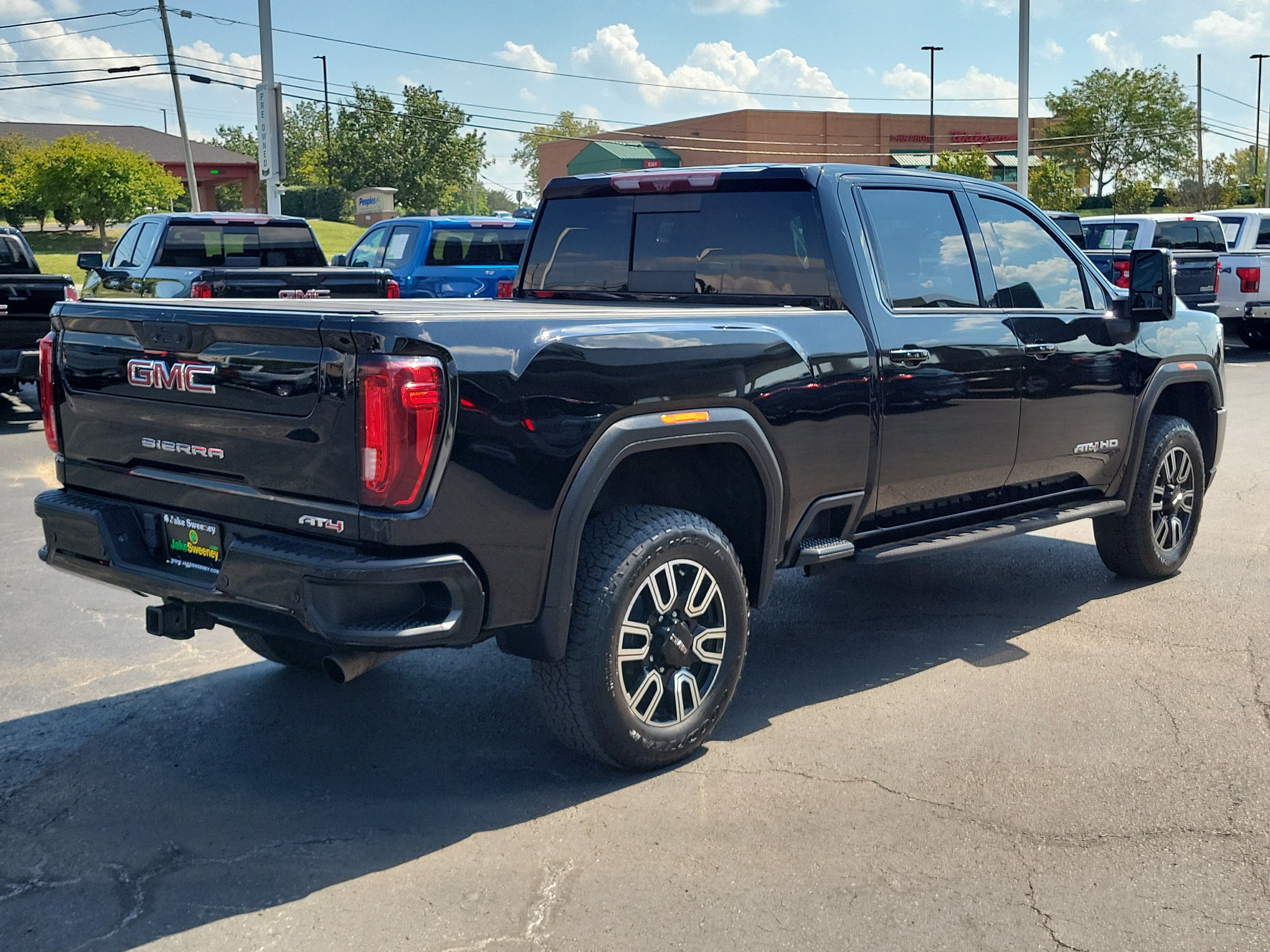 Used 2022 GMC Sierra 2500 AT4 w/ AT4 Premium Plus Package AWD/4WD image 4