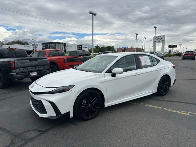 Used 2026 Toyota Camry SE FWD image 6