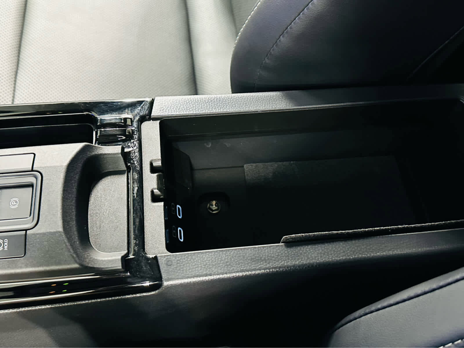 Used 2024 Toyota Prius Limited image 17