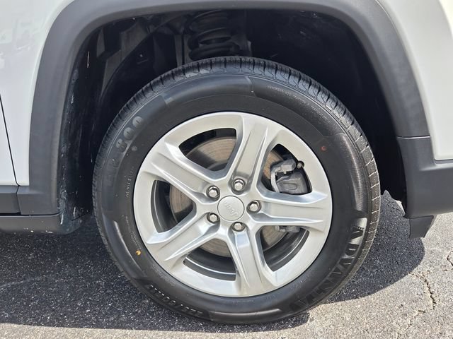 Certified 2024 Jeep Compass Latitude AWD/4WD image 9
