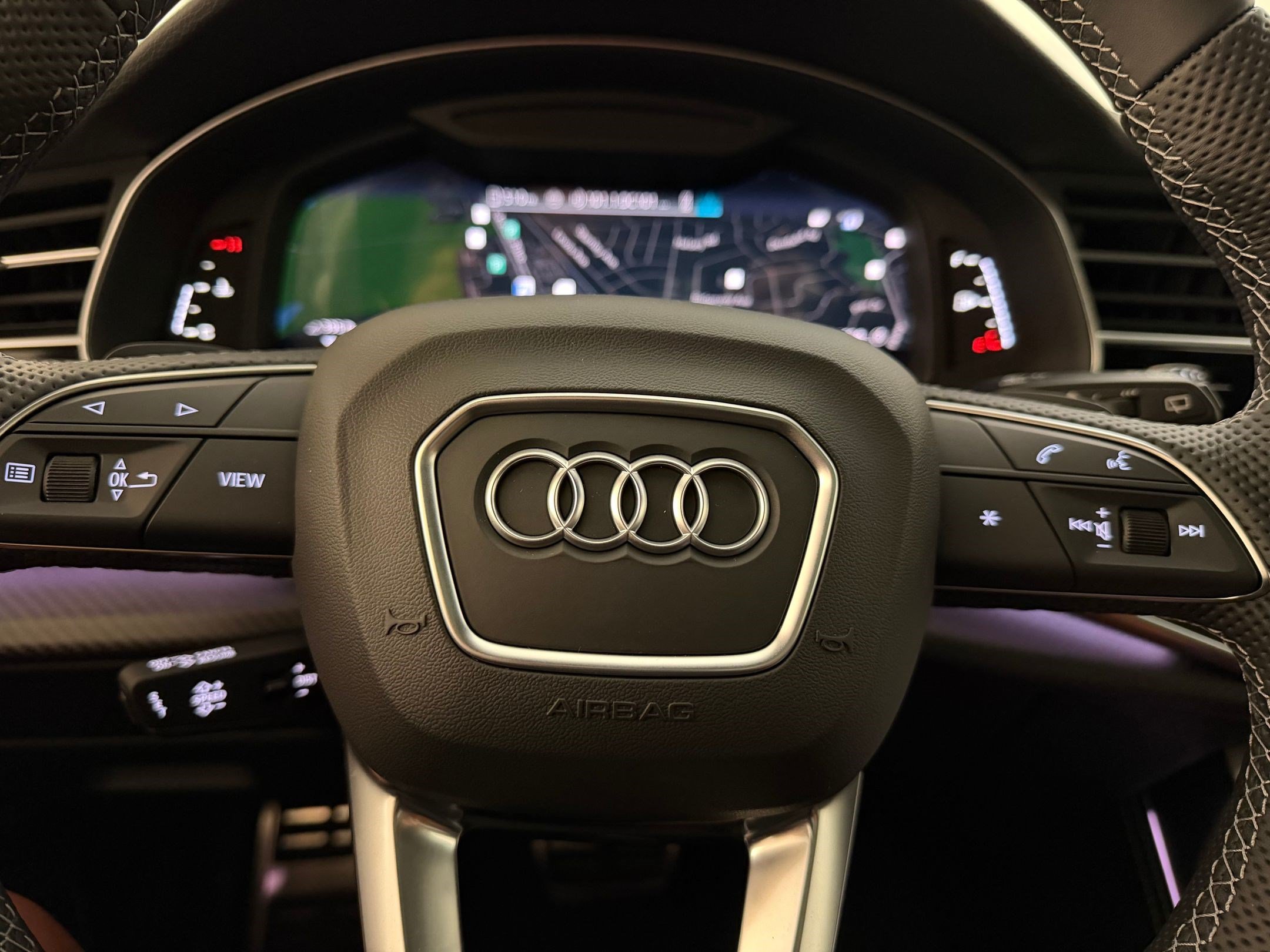 New 2026 Audi SQ7 Premium Plus AWD/4WD image 17