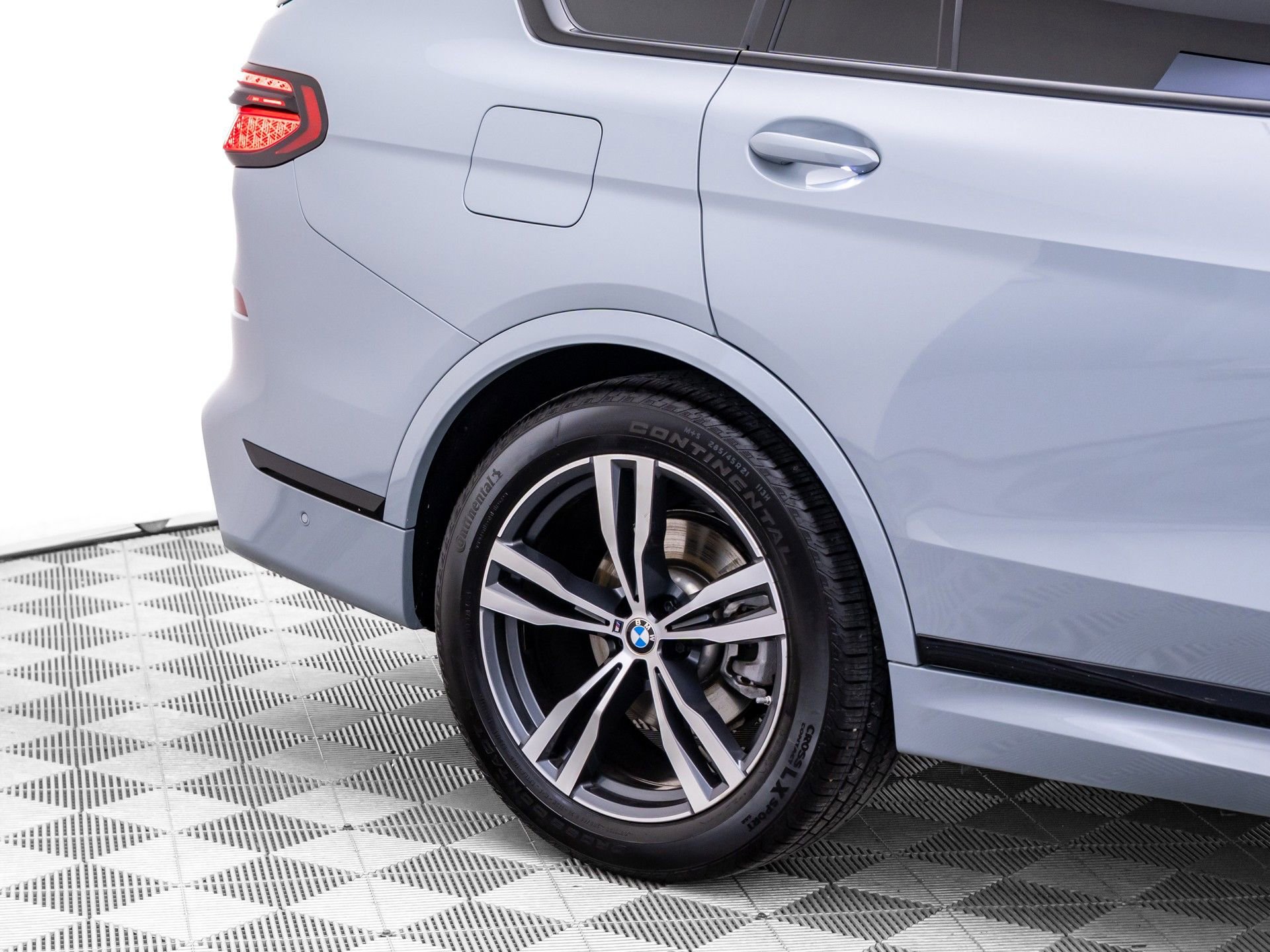 Certified 2025 BMW X7 xDrive40i image 34