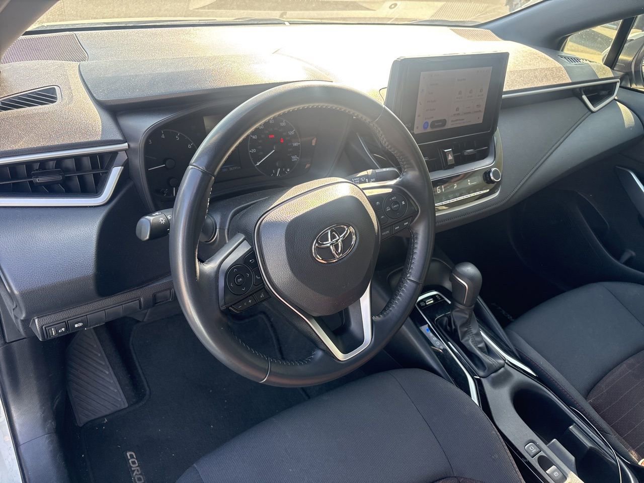 Used 2023 Toyota Corolla SE image 4