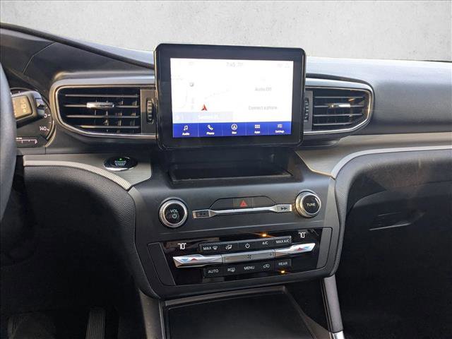 Used 2020 Ford Explorer XLT w/ Equipment Group 202A AWD/4WD image 11