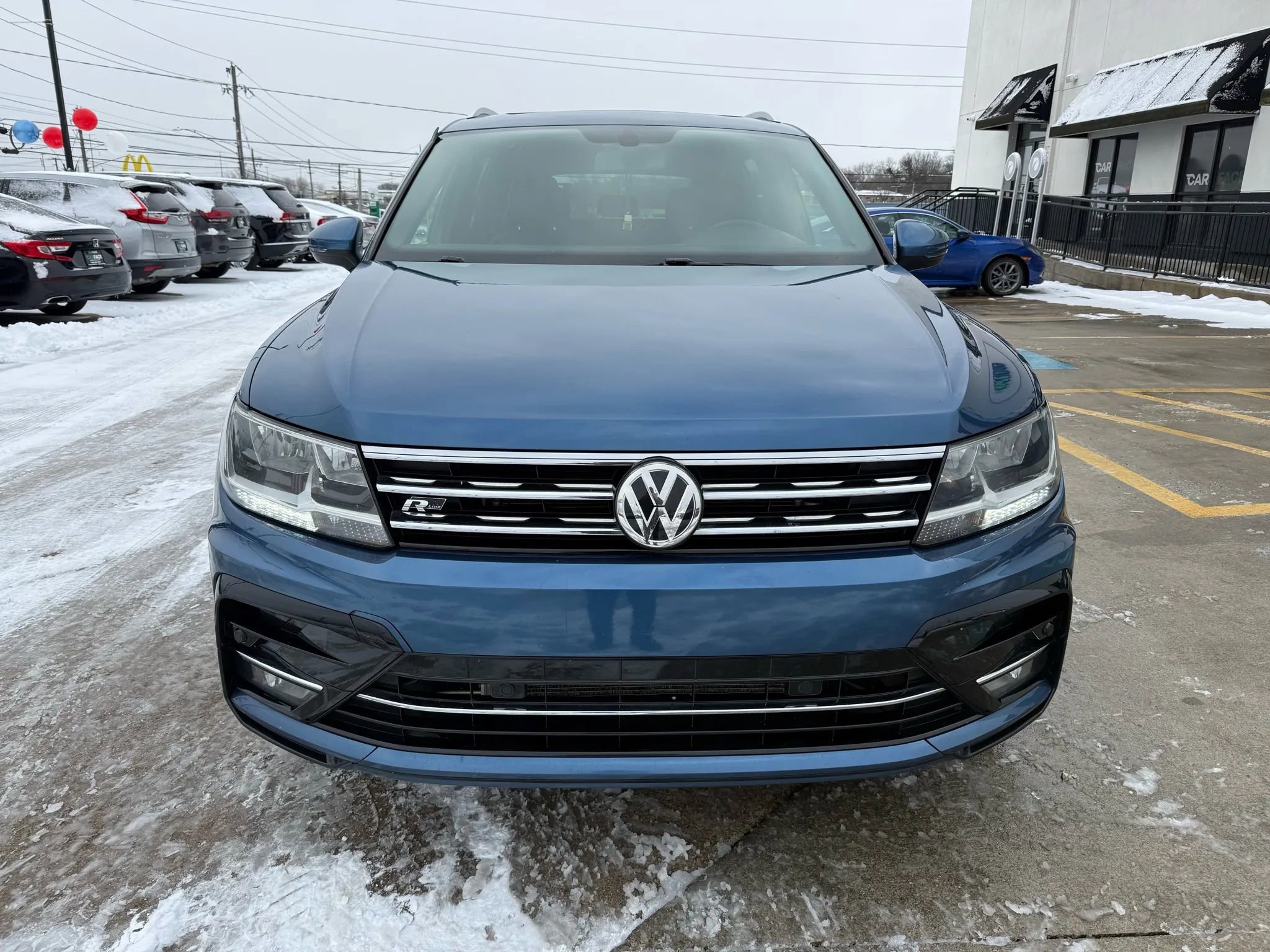 Used 2019 Volkswagen Tiguan SEL R-Line image 2