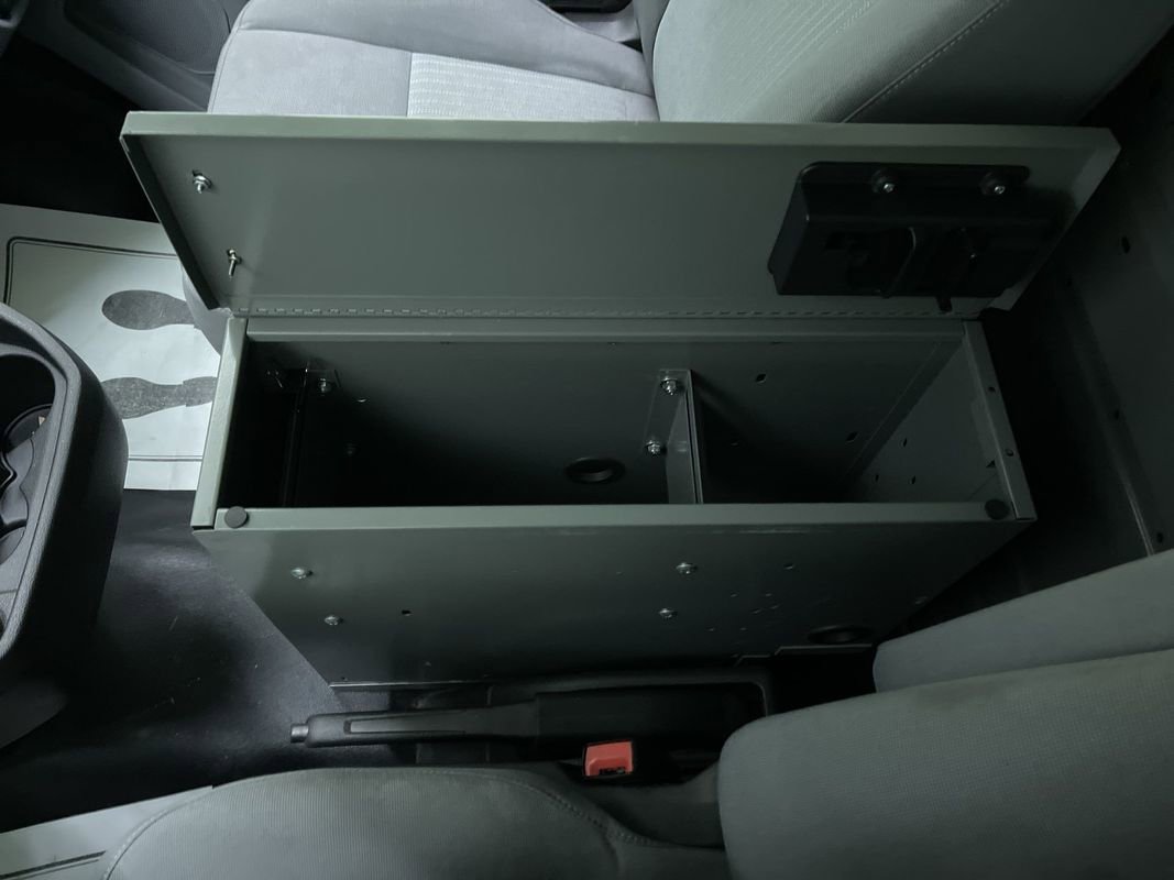 Used 2017 Ford Transit 250 130 Low Roof image 24