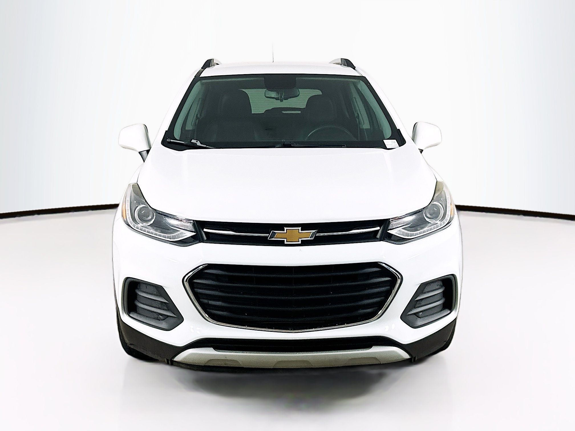Used 2022 Chevrolet Trax LT w/ LT Convenience Package FWD image 2
