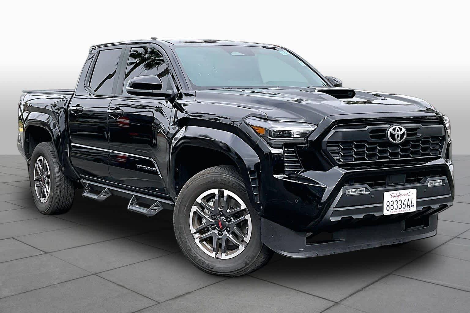 Used 2024 Toyota Tacoma TRD Sport w/ TRD Sport Upgrade Package AWD/4WD image 2