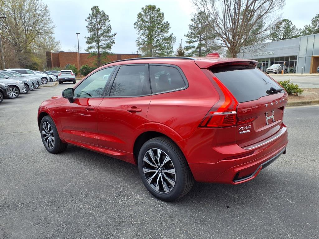 New 2025 Volvo XC60 B5 Core w/ Climate Package image 7