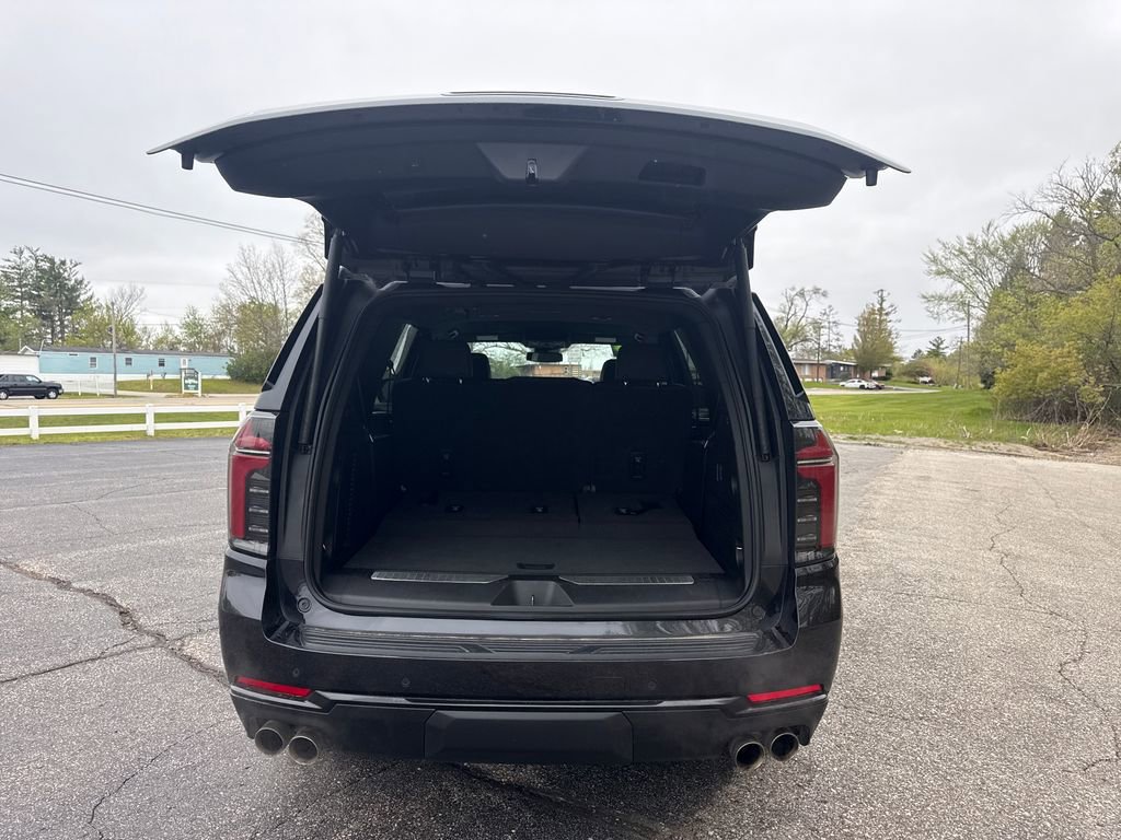 Used 2025 Chevrolet Tahoe Z71 AWD/4WD image 20