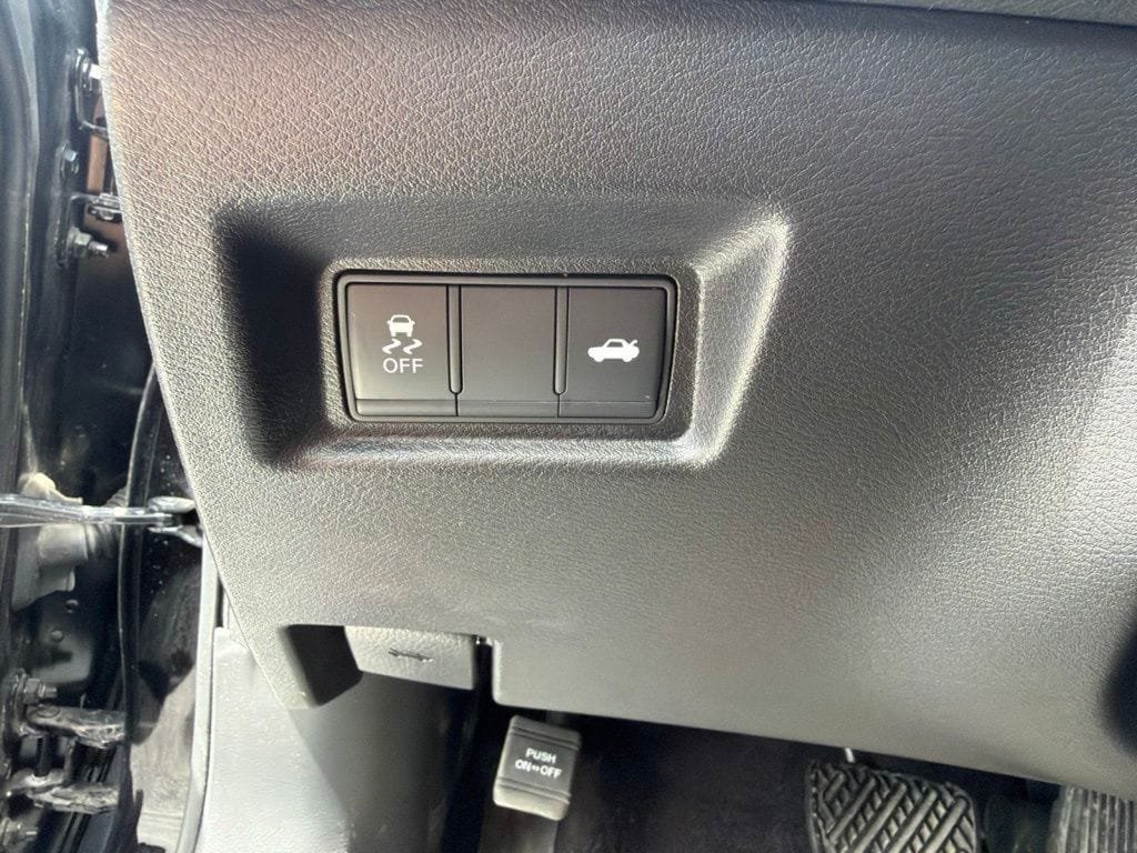 Used 2023 INFINITI Q50 Luxe AWD/4WD image 19