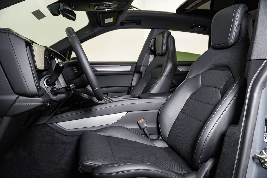 New 2026 Porsche Cayenne Electric AWD/4WD image 5