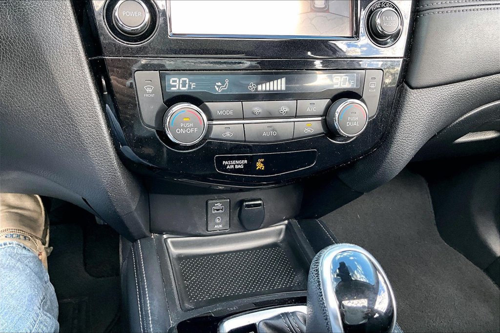 Used 2017 Nissan Rogue SL w/ SL Premium Package FWD image 8