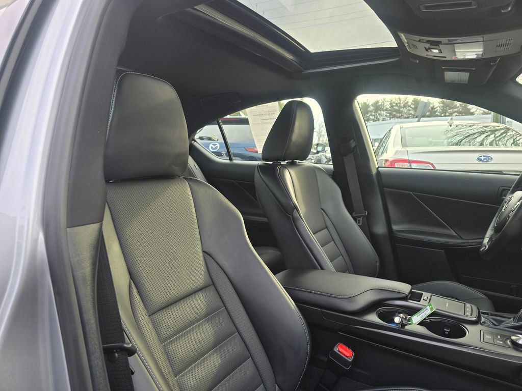 Used 2025 Lexus IS 350 F Sport image 12