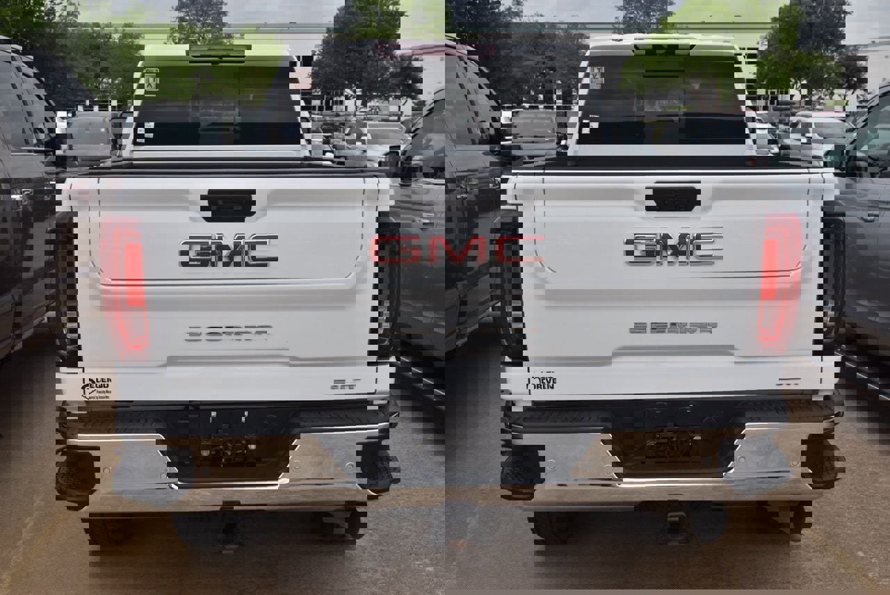 Used 2022 GMC Sierra 2500 SLT w/ SLT Premium Package image 7