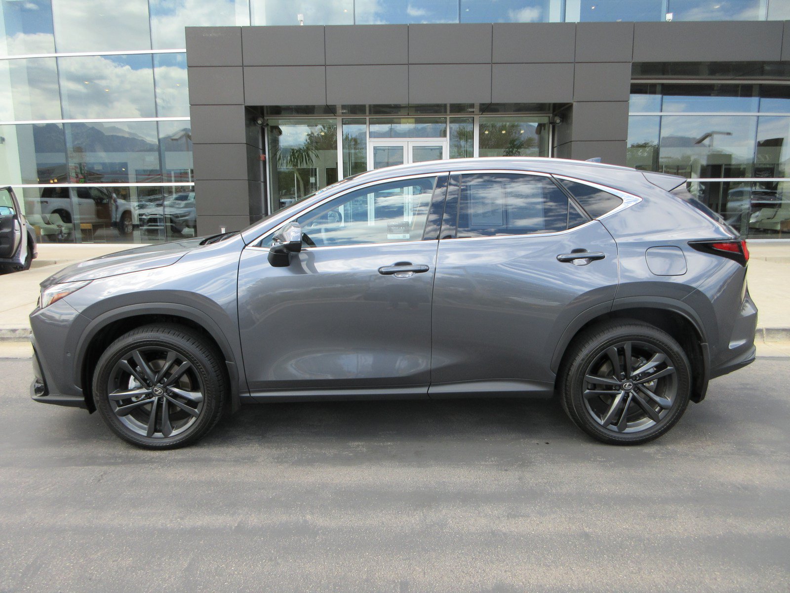 Used 2026 Lexus NX 450h+ AWD w/ Luxury Package image 3