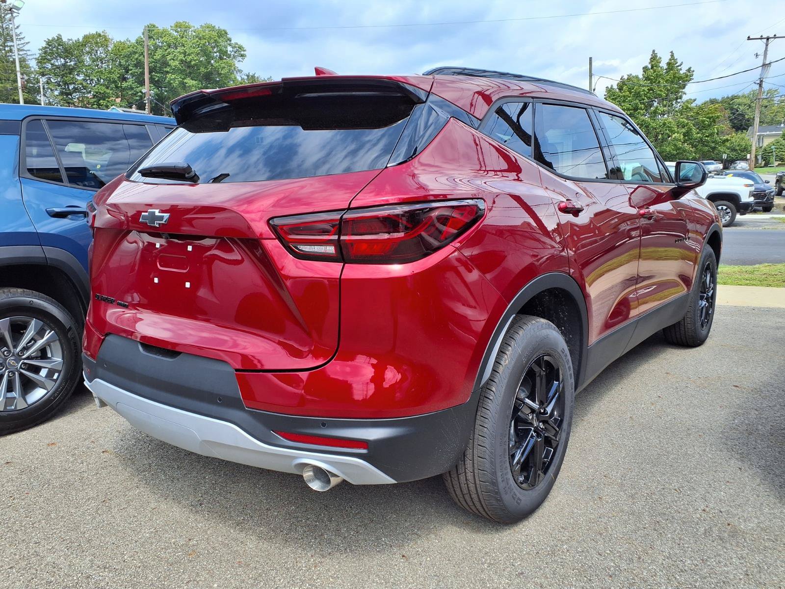 New 2026 Chevrolet Blazer LT w/ Convenience Package AWD/4WD image 2