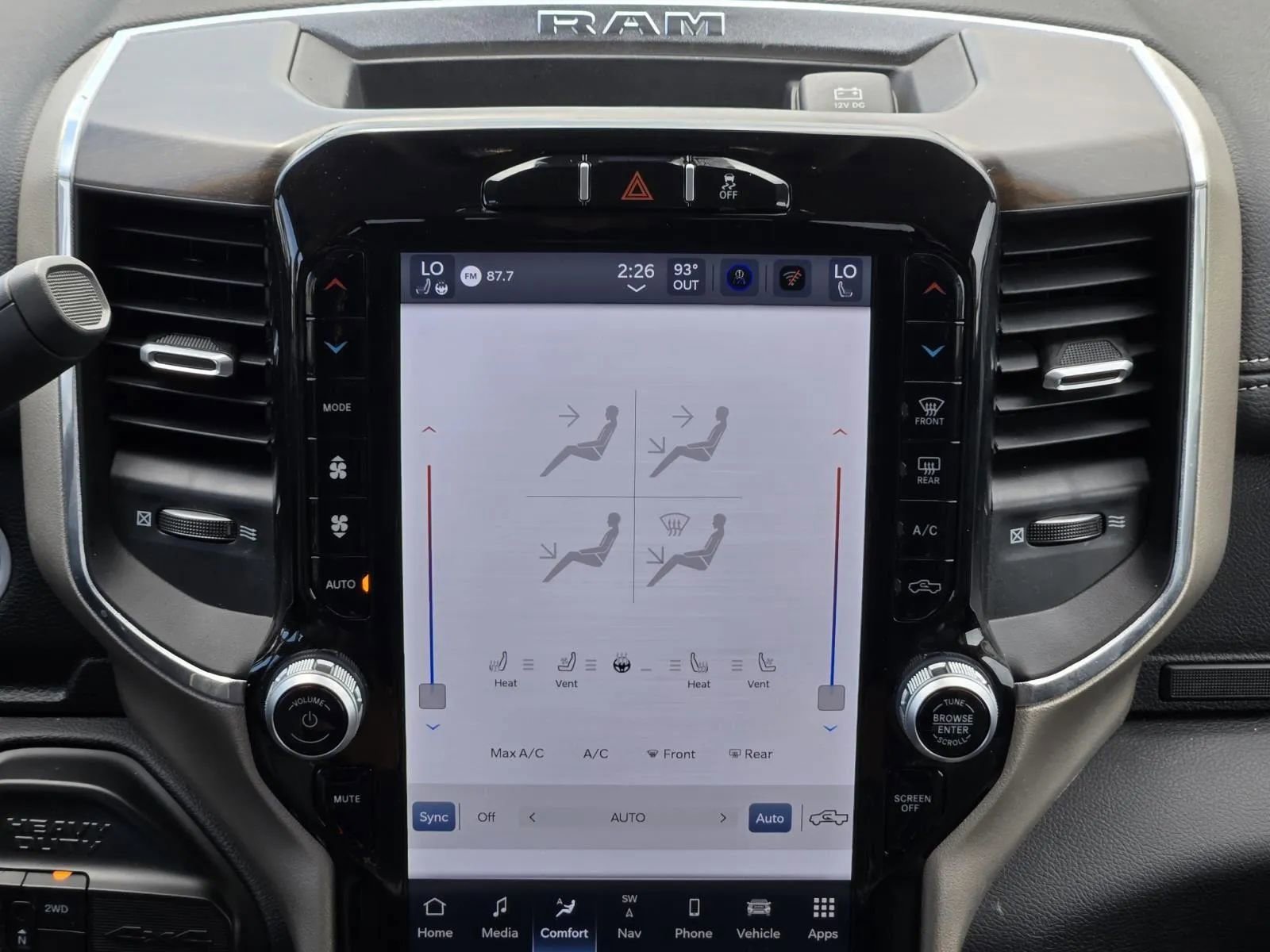 Used 2024 RAM 3500 Laramie w/ Towing Technology Group image 11