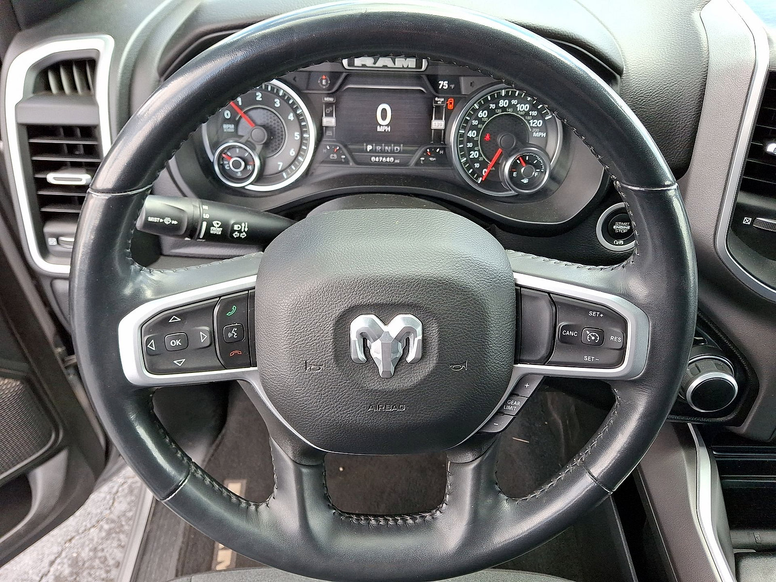 Used 2022 RAM 1500 Big Horn AWD/4WD image 16