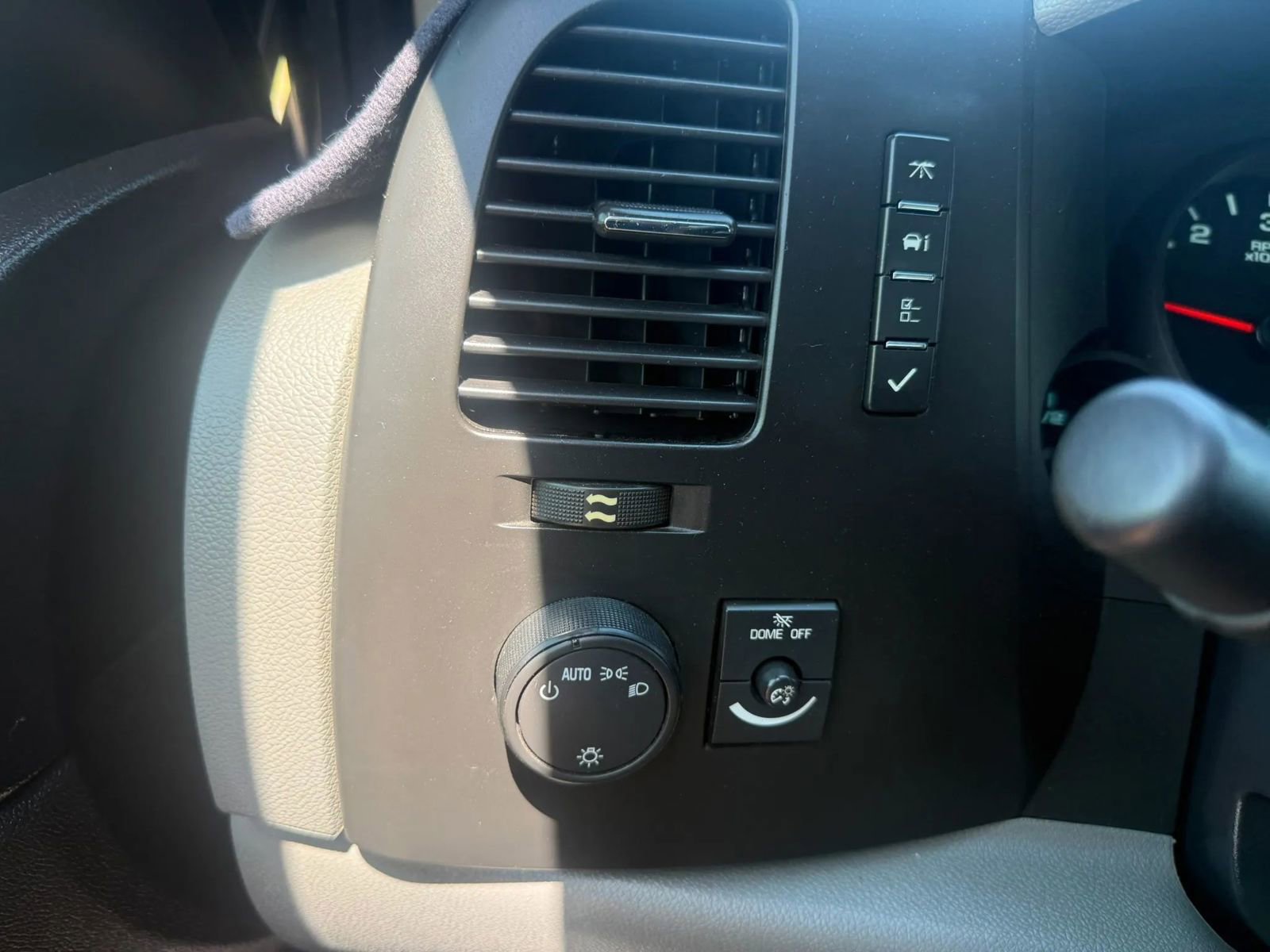 Used 2011 Chevrolet Silverado 1500 LS AWD/4WD image 45