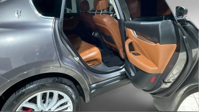 Used 2022 Maserati Levante GT image 12