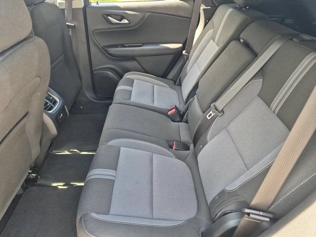 Used 2025 Chevrolet Blazer LT FWD image 27