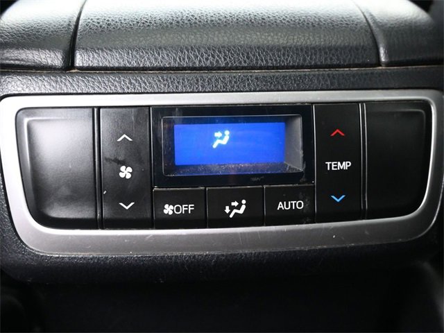 Used 2017 Toyota Highlander Limited image 21